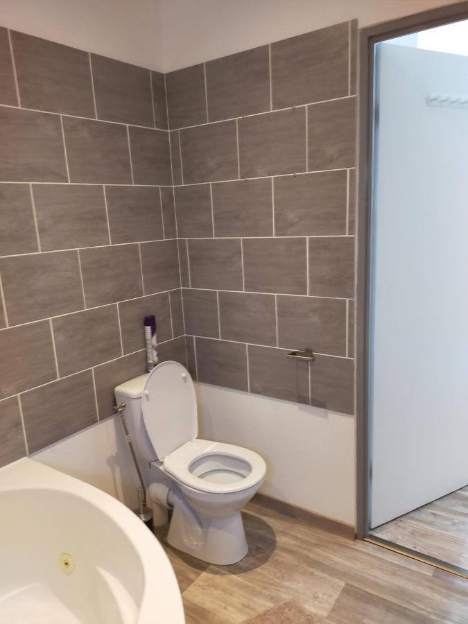 Logement Atypique Arles Bagian luar foto