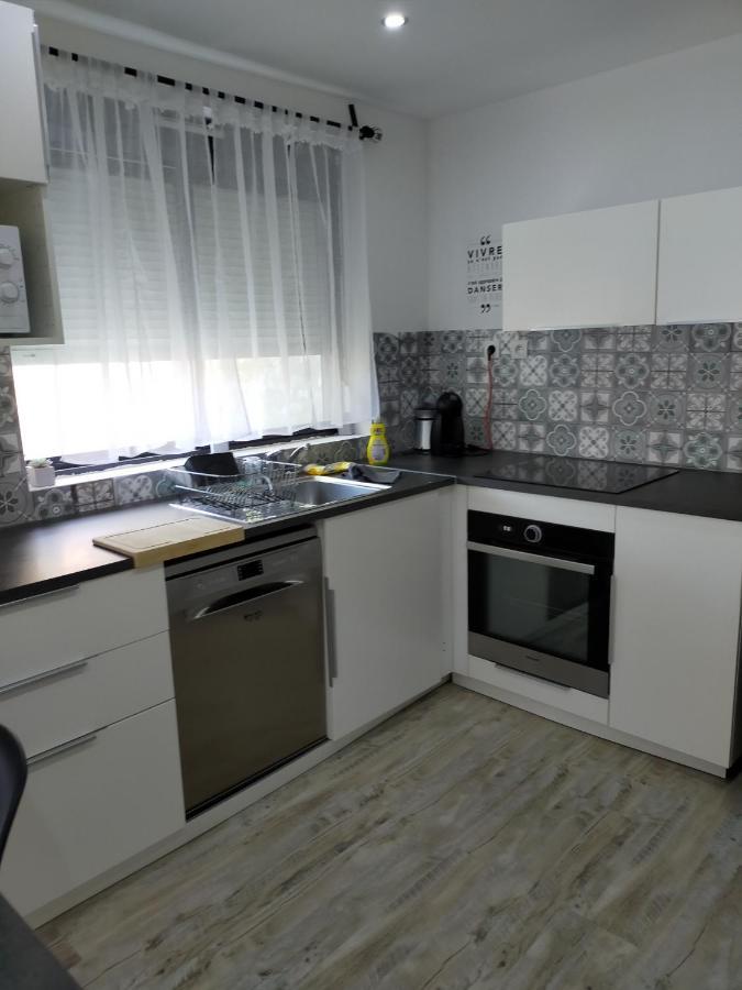 Logement Atypique Arles Bagian luar foto