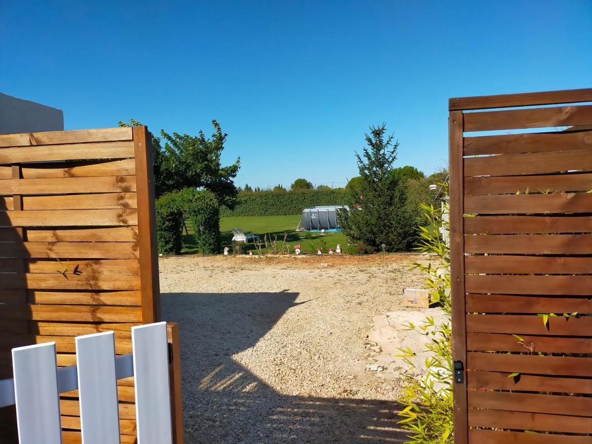 Logement Atypique Arles Bagian luar foto